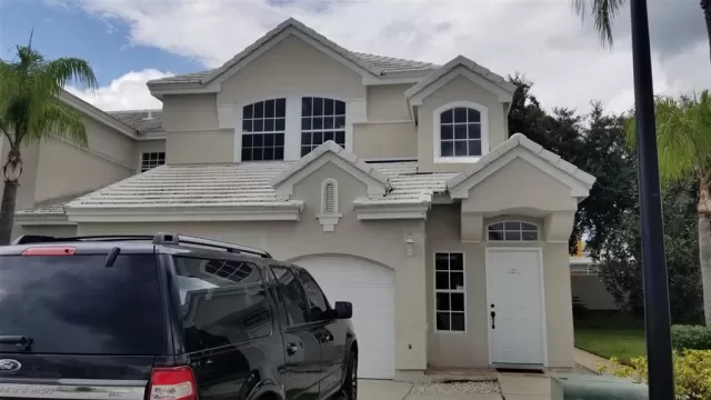 MLS: A4511644 Condo For Sale