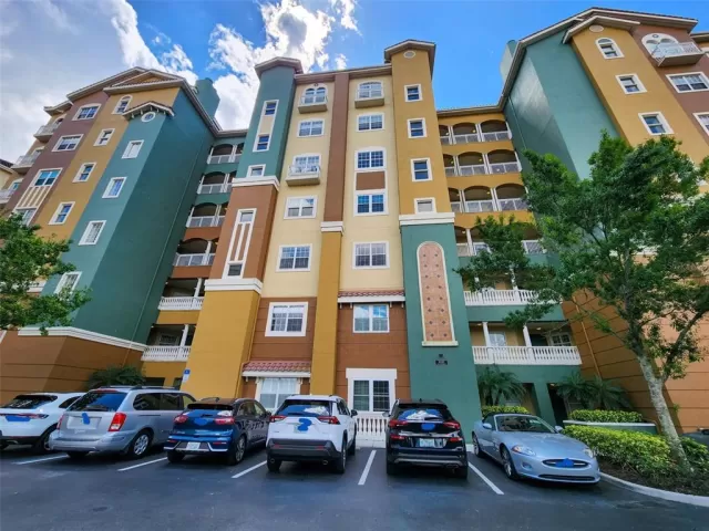 MLS: A4568066 Condo For Sale