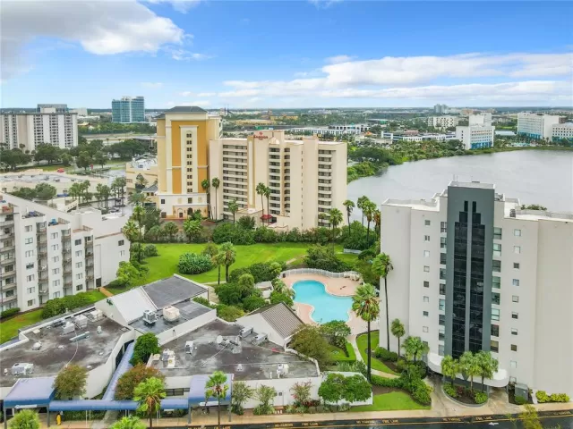 MLS: A4580340 Condo For Sale
