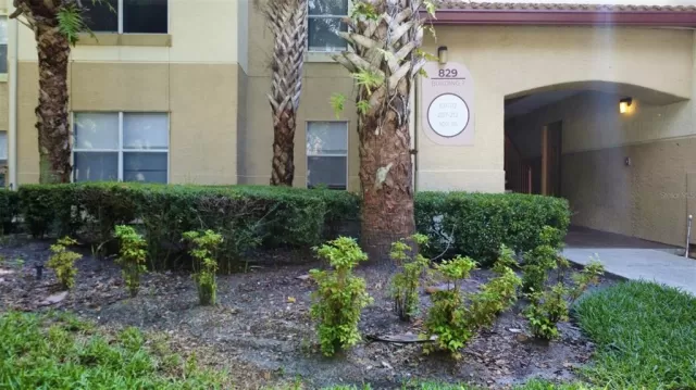 MLS: A4583082 Condo For Sale