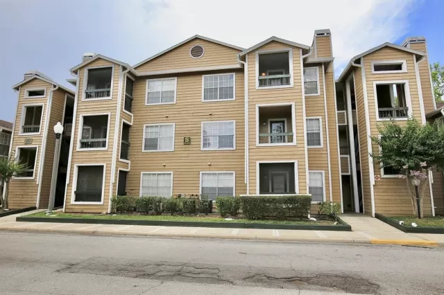 MLS: A4619586 Condo For Sale