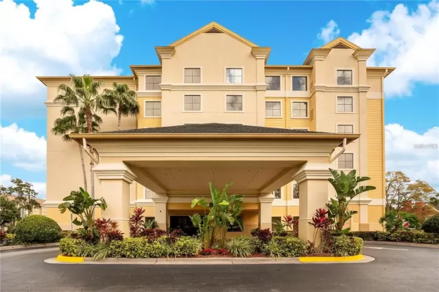 MLS: A4619985 Condo For Sale