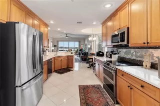 Photo #5: A4651221 Listing