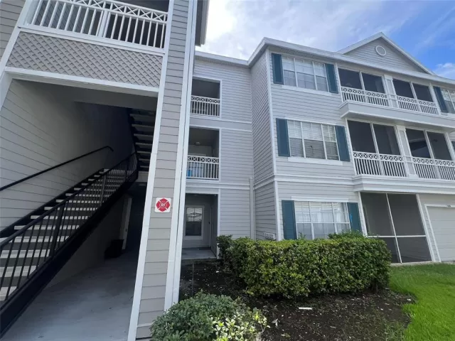 MLS: A4661936 Condo For Sale