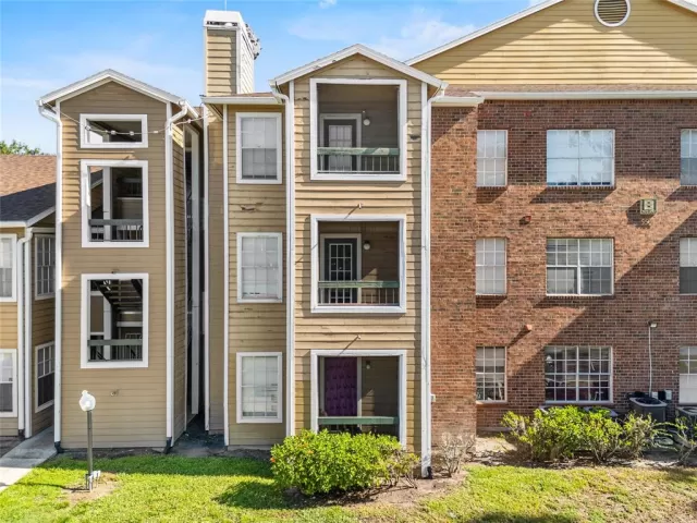 MLS: A4662479 Condo For Sale
