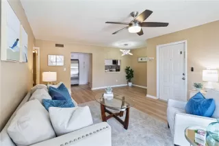 Photo #4: A4666395 Listing 