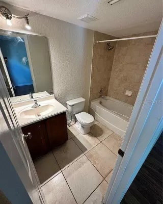 Photo #1: A4668407 Listing