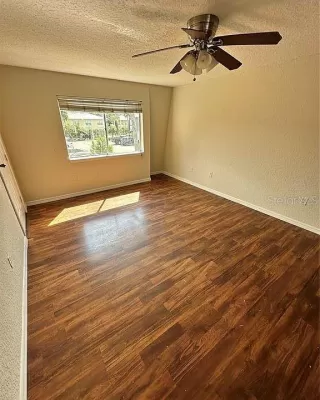 Photo #4: A4668407 Listing