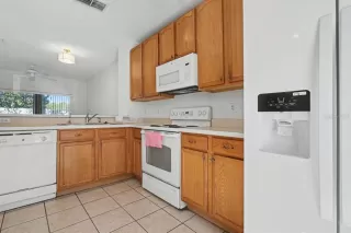 Photo #6: A4683397 Listing 