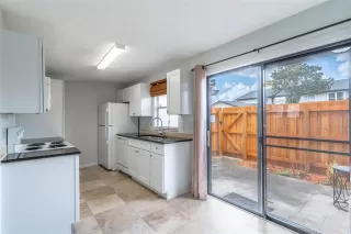 Photo #5: A4684481 Listing