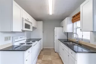 Photo #6: A4684481 Listing