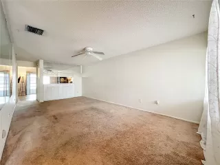 Photo #6: A4686653 Listing 