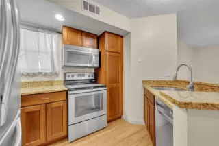 Photo #2: A4686828 Listing 