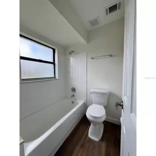 Photo #6: A4687624 Listing