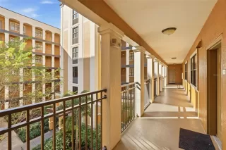 Photo #3: C7518095 Listing