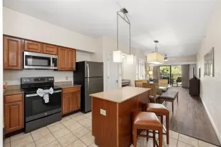 Photo #5: C7518095 Listing