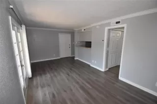 Photo #3: C7523953 Listing