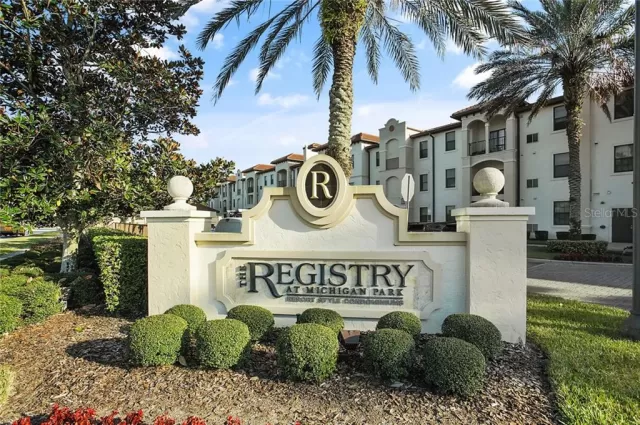 MLS: G5026074 Condo For Sale