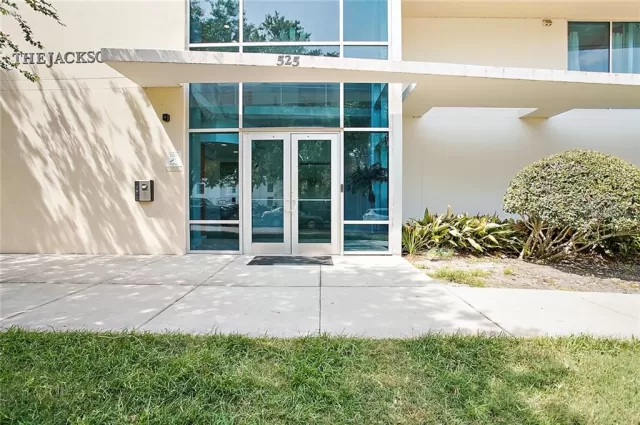 MLS: G5027674 Condo For Sale