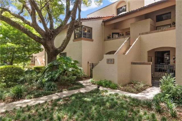 MLS: G5030755 Condo For Sale