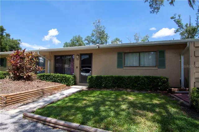 MLS: G5032570 Condo For Sale
