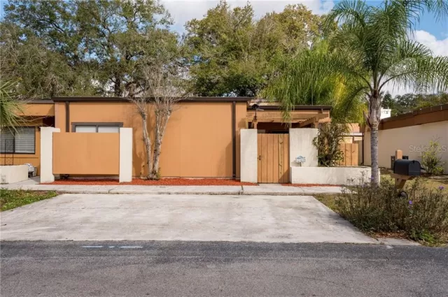 MLS: G5038690 Condo For Sale