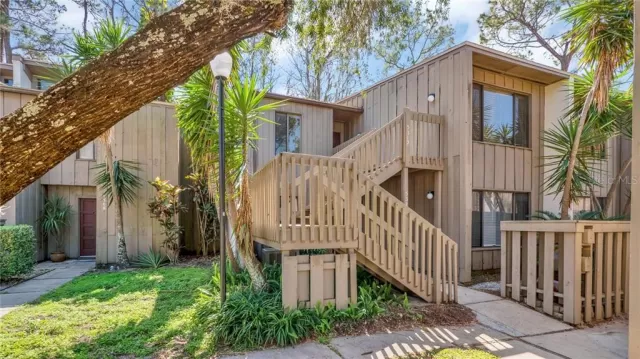 MLS: G5039112 Condo For Sale