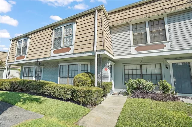 MLS: G5039622 Condo For Sale