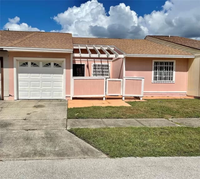 MLS: G5047159 Condo For Sale