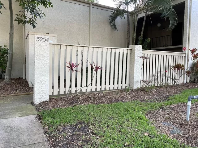 MLS: G5053191 Condo For Sale