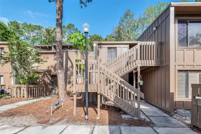 MLS: G5054604 Condo For Sale