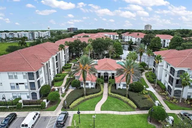 MLS: G5057708 Condo For Sale