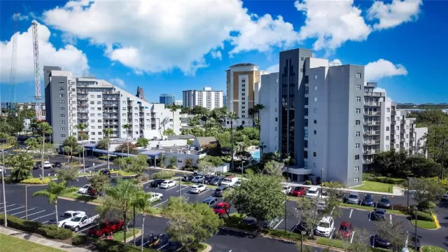 MLS: G5063496 Condo For Sale