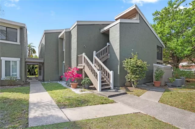 MLS: G5066083 Condo For Sale