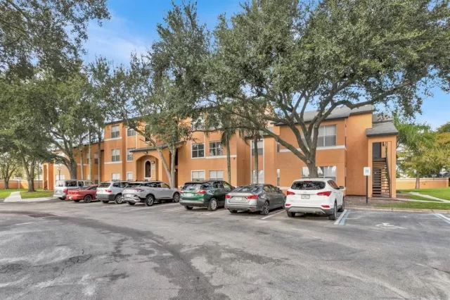 MLS: G5073237 Condo For Sale