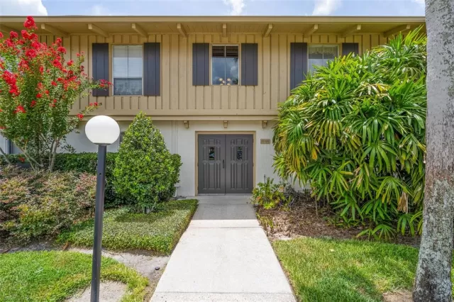 MLS: G5073243 Condo For Sale