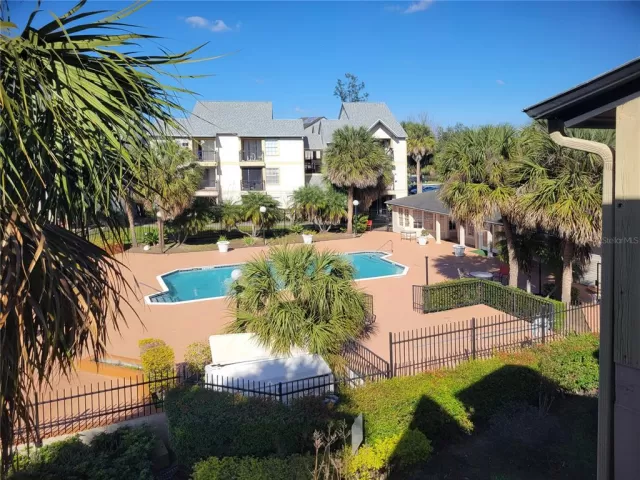 MLS: G5078072 Condo For Sale