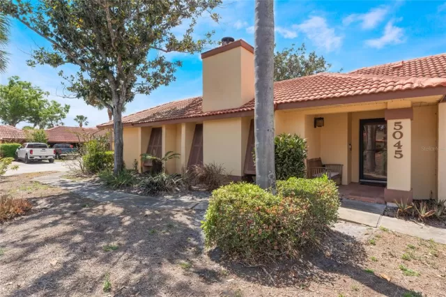 MLS: G5095160 Condo For Sale