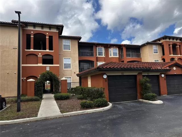 MLS: G5097468 Condo For Sale