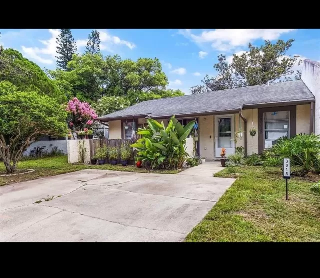 MLS: G5098688 Condo For Sale