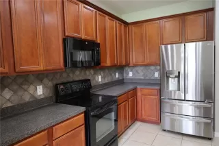 Photo #5: G5100063 Listing