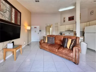 Photo #4: G5100360 Listing