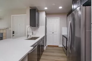 Photo #3: G5101762 Listing