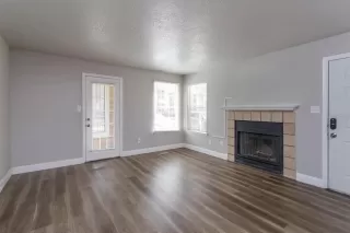 Photo #4: G5101762 Listing