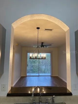 Photo #5: G5102910 Listing