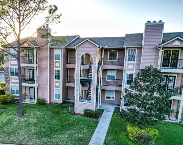 MLS: L4935222 Condo For Sale