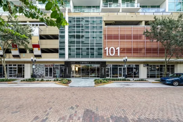 MLS: L4940423 Condo For Sale