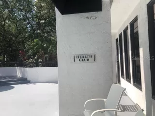 Photo #5: L4952845 Listing