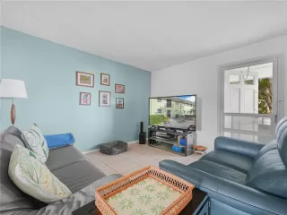 Photo #3: L4958546 Listing