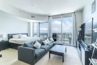 Photo #5: L4959300 Listing 